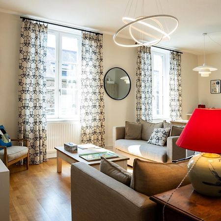 Bel Appartement, Bien Equipe Et Confortable Dans Le Centre Historique Fougères Екстериор снимка