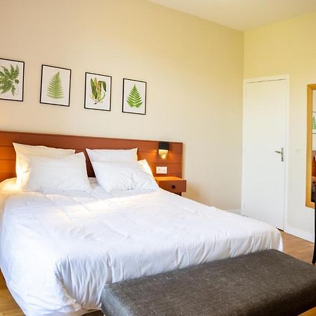 Bel Appartement, Bien Equipe Et Confortable Dans Le Centre Historique Fougères Екстериор снимка