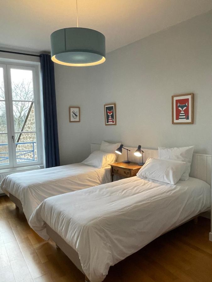 Bel Appartement, Bien Equipe Et Confortable Dans Le Centre Historique Fougères Екстериор снимка